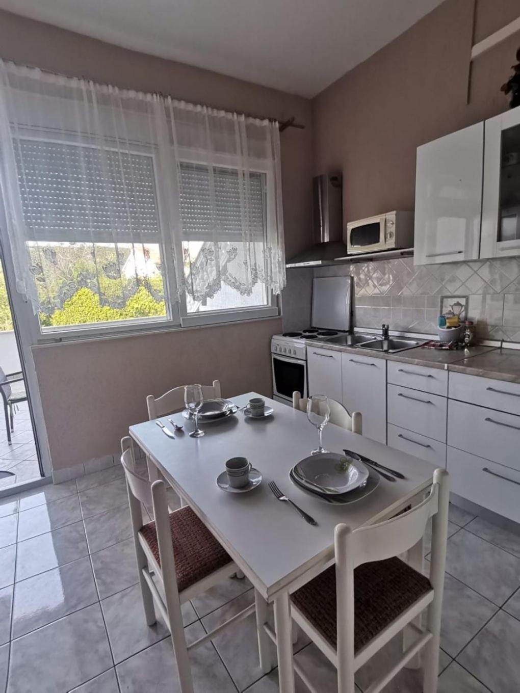 Apartments Mig - With Beautiful Garden Supetarska Draga Exterior photo