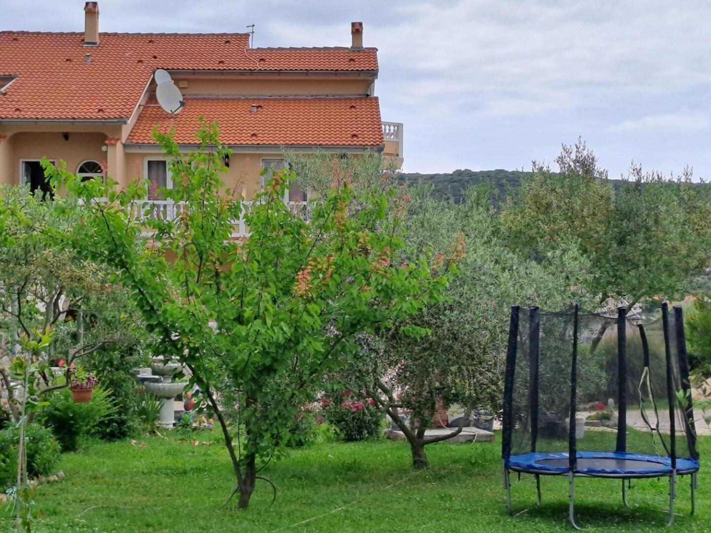 Apartments Mig - With Beautiful Garden Supetarska Draga Exterior photo
