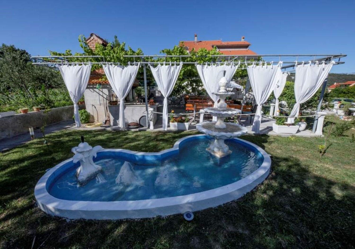 Apartments Mig - With Beautiful Garden Supetarska Draga Exterior photo