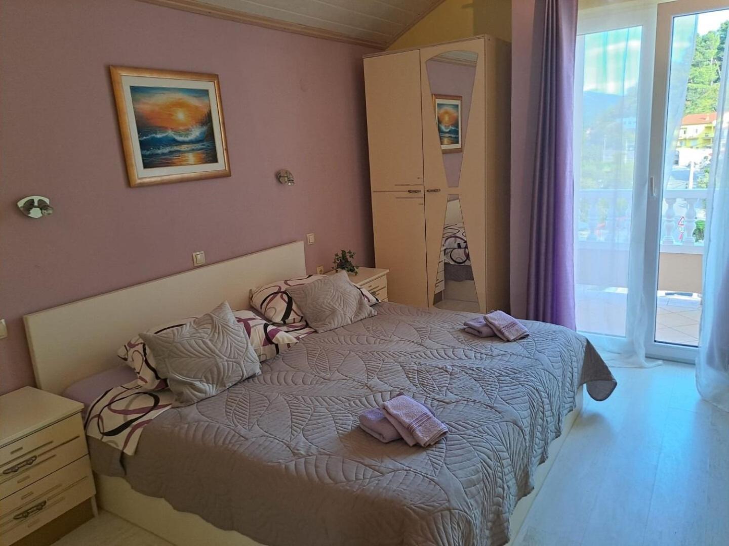 Apartments Mig - With Beautiful Garden Supetarska Draga Exterior photo